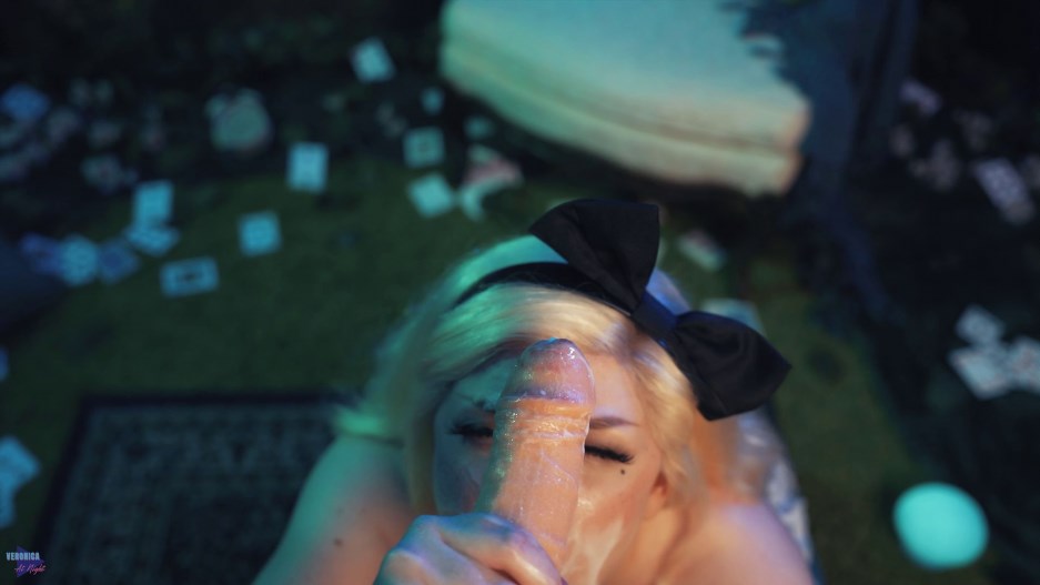 Veronica At Night Alices step Daddy COVERS her in cum